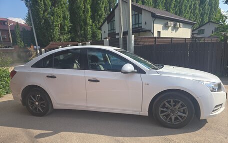 Chevrolet Cruze II, 2012 год, 723 000 рублей, 10 фотография