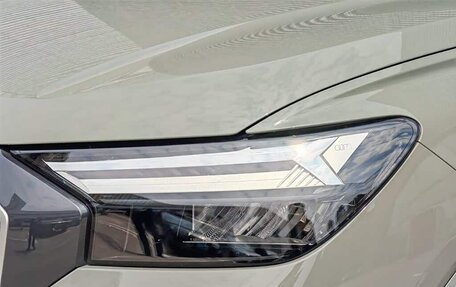Audi Q4 e-tron, 2024 год, 5 000 000 рублей, 11 фотография