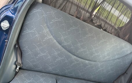 Toyota Vitz, 2001 год, 380 000 рублей, 23 фотография