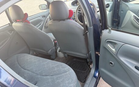 Toyota Vitz, 2001 год, 380 000 рублей, 20 фотография