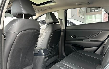 Hyundai Elantra, 2022 год, 1 230 000 рублей, 10 фотография