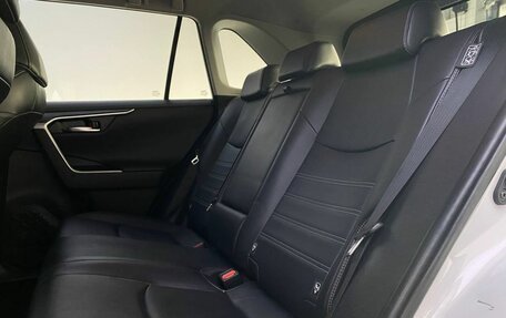 Toyota RAV4, 2020 год, 3 250 000 рублей, 15 фотография