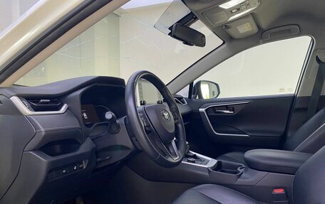 Toyota RAV4, 2020 год, 3 250 000 рублей, 20 фотография