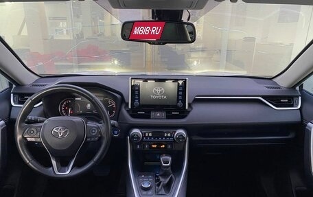 Toyota RAV4, 2020 год, 3 250 000 рублей, 17 фотография