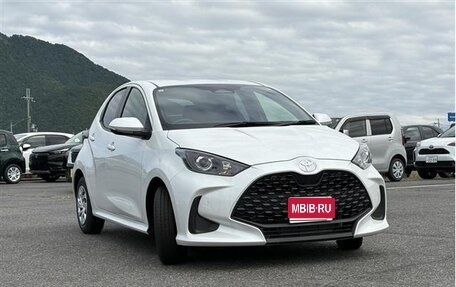 Toyota Yaris, 2023 год, 1 000 666 рублей, 1 фотография