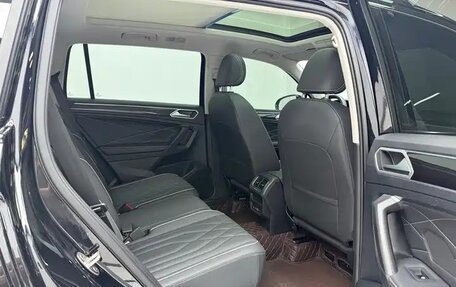 Volkswagen Tiguan II, 2023 год, 2 783 000 рублей, 13 фотография