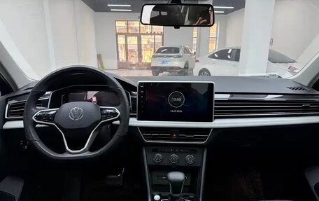 Volkswagen Tiguan II, 2023 год, 2 783 000 рублей, 11 фотография