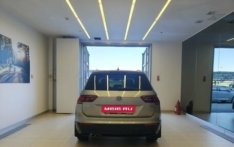 Volkswagen Tiguan II, 2018 год, 2 720 000 рублей, 5 фотография