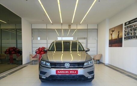 Volkswagen Tiguan II, 2018 год, 2 720 000 рублей, 2 фотография