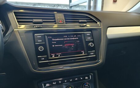 Volkswagen Tiguan II, 2018 год, 2 720 000 рублей, 12 фотография