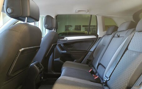 Volkswagen Tiguan II, 2018 год, 2 720 000 рублей, 13 фотография
