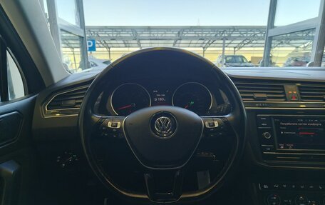 Volkswagen Tiguan II, 2018 год, 2 720 000 рублей, 9 фотография