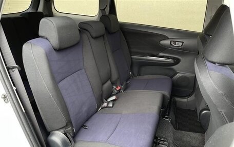 Toyota Wish II, 2017 год, 1 217 000 рублей, 15 фотография