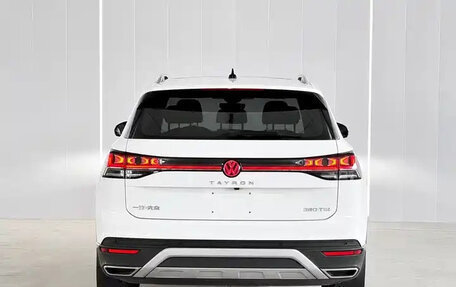 Volkswagen Tiguan II, 2023 год, 2 000 666 рублей, 5 фотография
