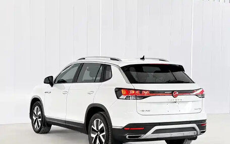 Volkswagen Tiguan II, 2023 год, 2 000 666 рублей, 4 фотография