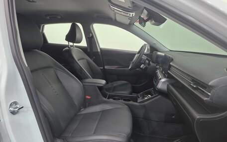 Hyundai Kona, 2025 год, 2 400 000 рублей, 12 фотография