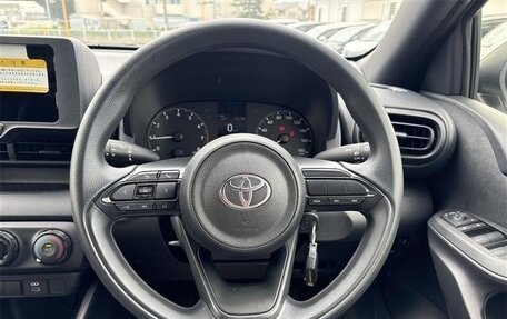Toyota Yaris, 2023 год, 1 000 666 рублей, 11 фотография
