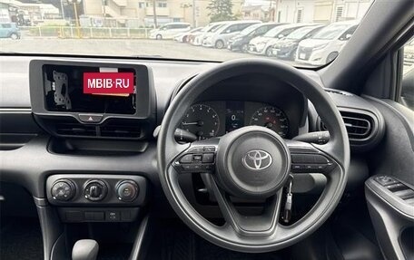 Toyota Yaris, 2023 год, 1 000 666 рублей, 10 фотография