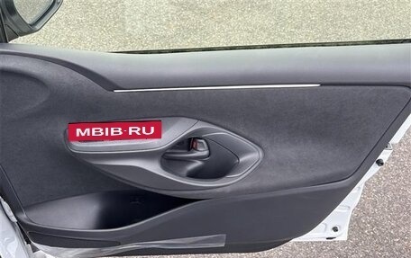 Toyota Yaris, 2023 год, 1 000 666 рублей, 15 фотография