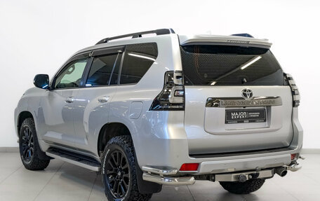 Toyota Land Cruiser Prado 150 рестайлинг 2, 2021 год, 6 990 000 рублей, 7 фотография