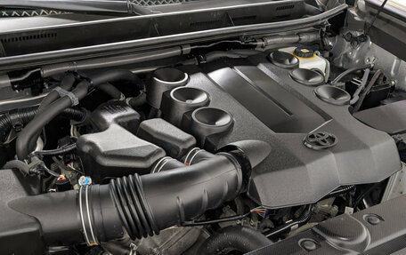 Toyota Land Cruiser Prado 150 рестайлинг 2, 2021 год, 6 990 000 рублей, 9 фотография