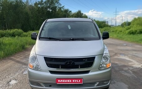 Hyundai Grand Starex Grand Starex I рестайлинг 2, 2010 год, 1 270 000 рублей, 1 фотография