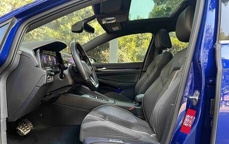 Volkswagen Golf VIII, 2023 год, 1 340 000 рублей, 10 фотография