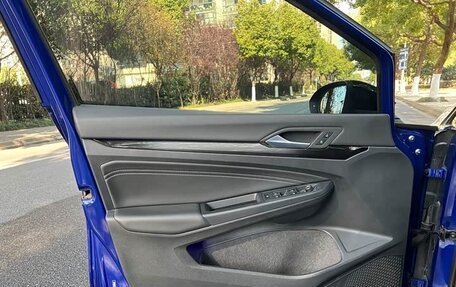 Volkswagen Golf VIII, 2023 год, 1 340 000 рублей, 14 фотография