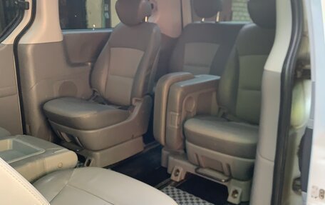 Hyundai Grand Starex Grand Starex I рестайлинг 2, 2010 год, 1 270 000 рублей, 9 фотография