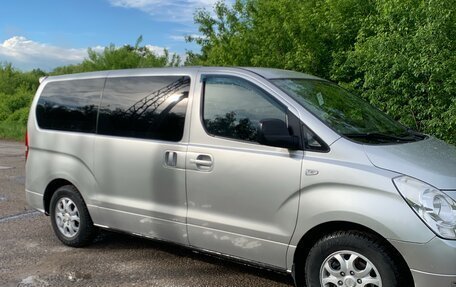 Hyundai Grand Starex Grand Starex I рестайлинг 2, 2010 год, 1 270 000 рублей, 2 фотография