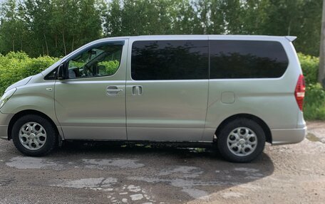 Hyundai Grand Starex Grand Starex I рестайлинг 2, 2010 год, 1 270 000 рублей, 3 фотография