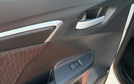 Honda Fit III, 2019 год, 1 500 000 рублей, 12 фотография