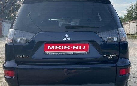 Mitsubishi Outlander III рестайлинг 3, 2010 год, 1 100 000 рублей, 2 фотография