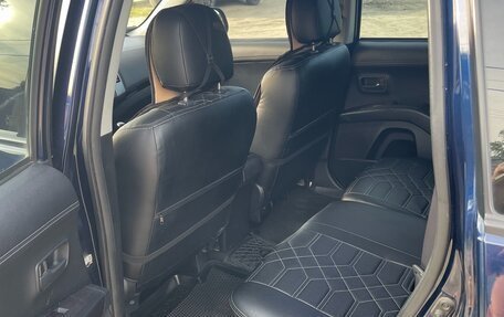 Mitsubishi Outlander III рестайлинг 3, 2010 год, 1 100 000 рублей, 10 фотография