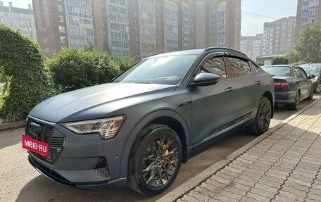 Audi e-tron I, 2022 год, 8 490 000 рублей, 3 фотография