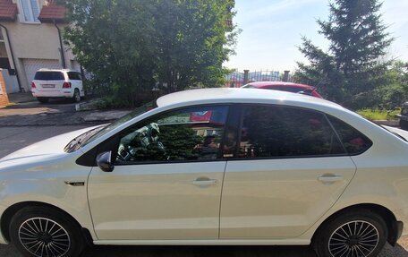 Volkswagen Polo VI (EU Market), 2018 год, 990 000 рублей, 2 фотография