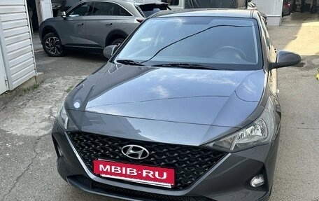 Hyundai Solaris II рестайлинг, 2021 год, 1 350 000 рублей, 2 фотография