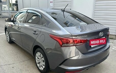 Hyundai Solaris II рестайлинг, 2021 год, 1 350 000 рублей, 4 фотография
