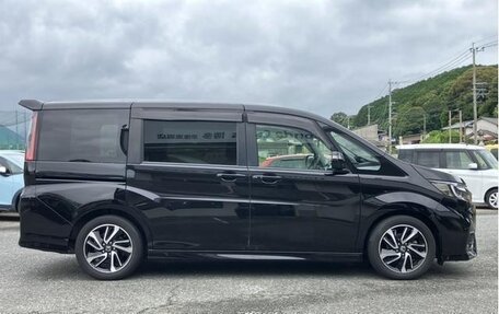 Honda Stepwgn IV, 2021 год, 1 740 000 рублей, 7 фотография