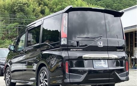 Honda Stepwgn IV, 2021 год, 1 740 000 рублей, 6 фотография