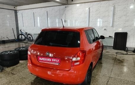 Skoda Fabia II, 2013 год, 450 000 рублей, 5 фотография