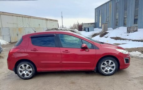 Peugeot 308 II, 2011 год, 570 000 рублей, 2 фотография