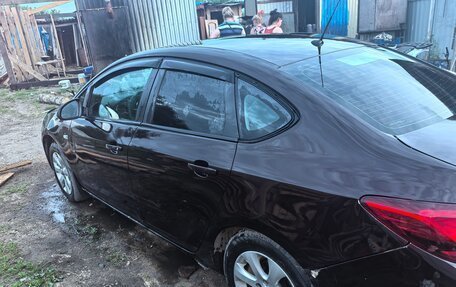 Opel Astra J, 2013 год, 550 000 рублей, 3 фотография