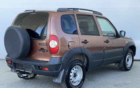 Chevrolet Niva I рестайлинг, 2018 год, 648 000 рублей, 5 фотография