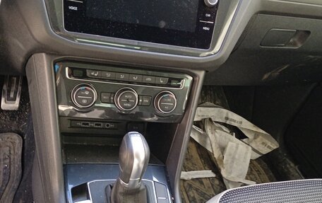 Volkswagen Tiguan II, 2019 год, 800 000 рублей, 6 фотография