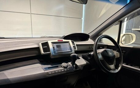 Honda Freed I, 2012 год, 990 000 рублей, 18 фотография