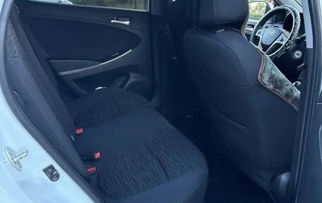 Hyundai Solaris II рестайлинг, 2015 год, 950 000 рублей, 3 фотография