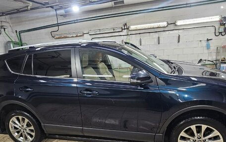 Toyota RAV4, 2018 год, 2 630 000 рублей, 3 фотография