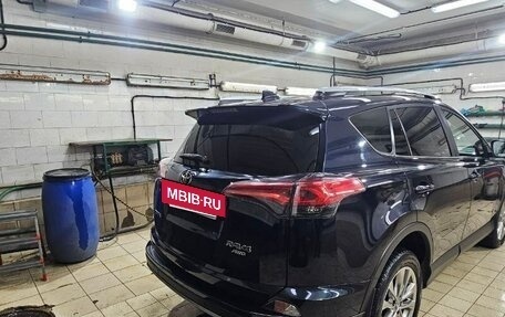 Toyota RAV4, 2018 год, 2 630 000 рублей, 4 фотография