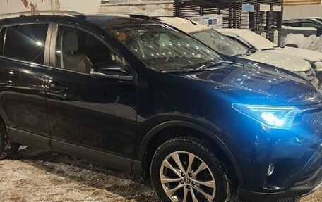 Toyota RAV4, 2018 год, 2 630 000 рублей, 9 фотография